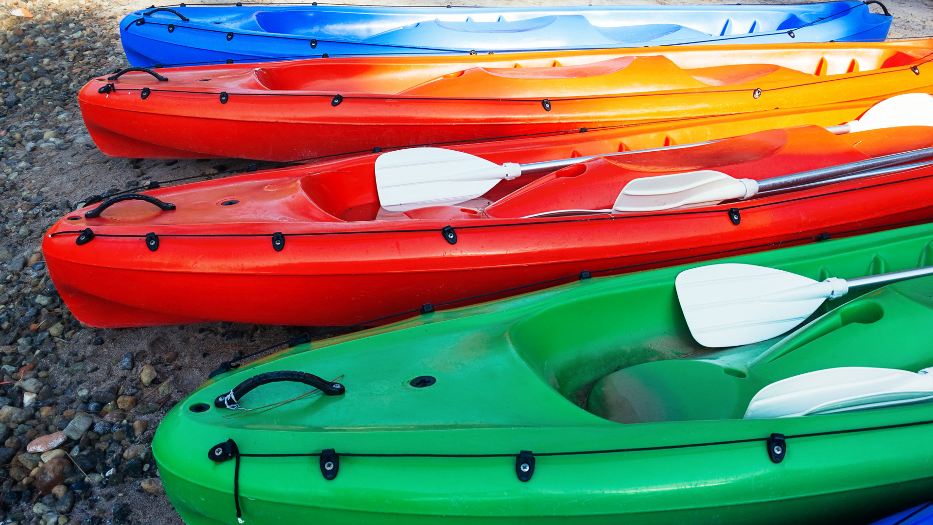You are currently viewing Choosing a Kayak Color | Why Does Bright Color Matters