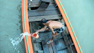 Read more about the article What Information Can Be Found On a Boat Capacity Plate? A Guide!